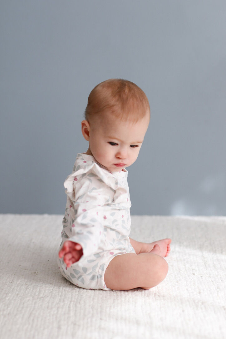 Bellis flutter long sleeve bodysuit