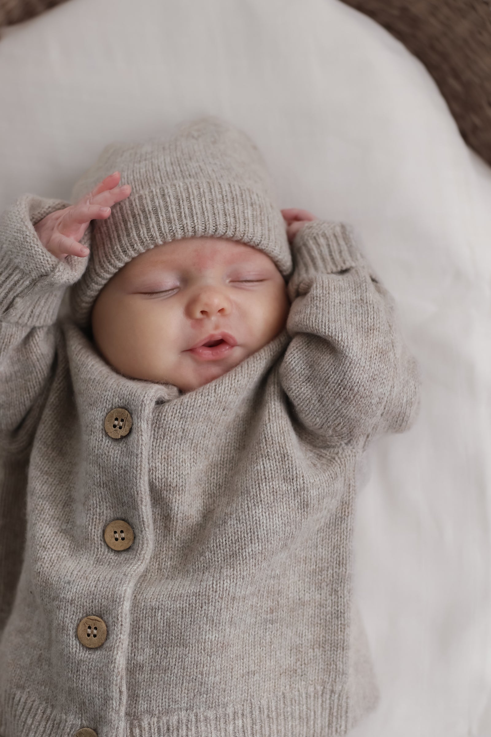 Knit hat - Taupe 100% Wool (cashmere feel)